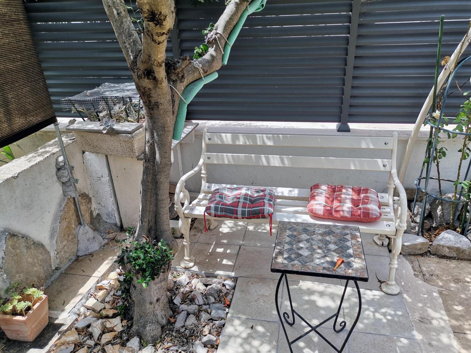 Apartment Alena With Terrace And Garden Center Jelsa 젤사 외부 사진